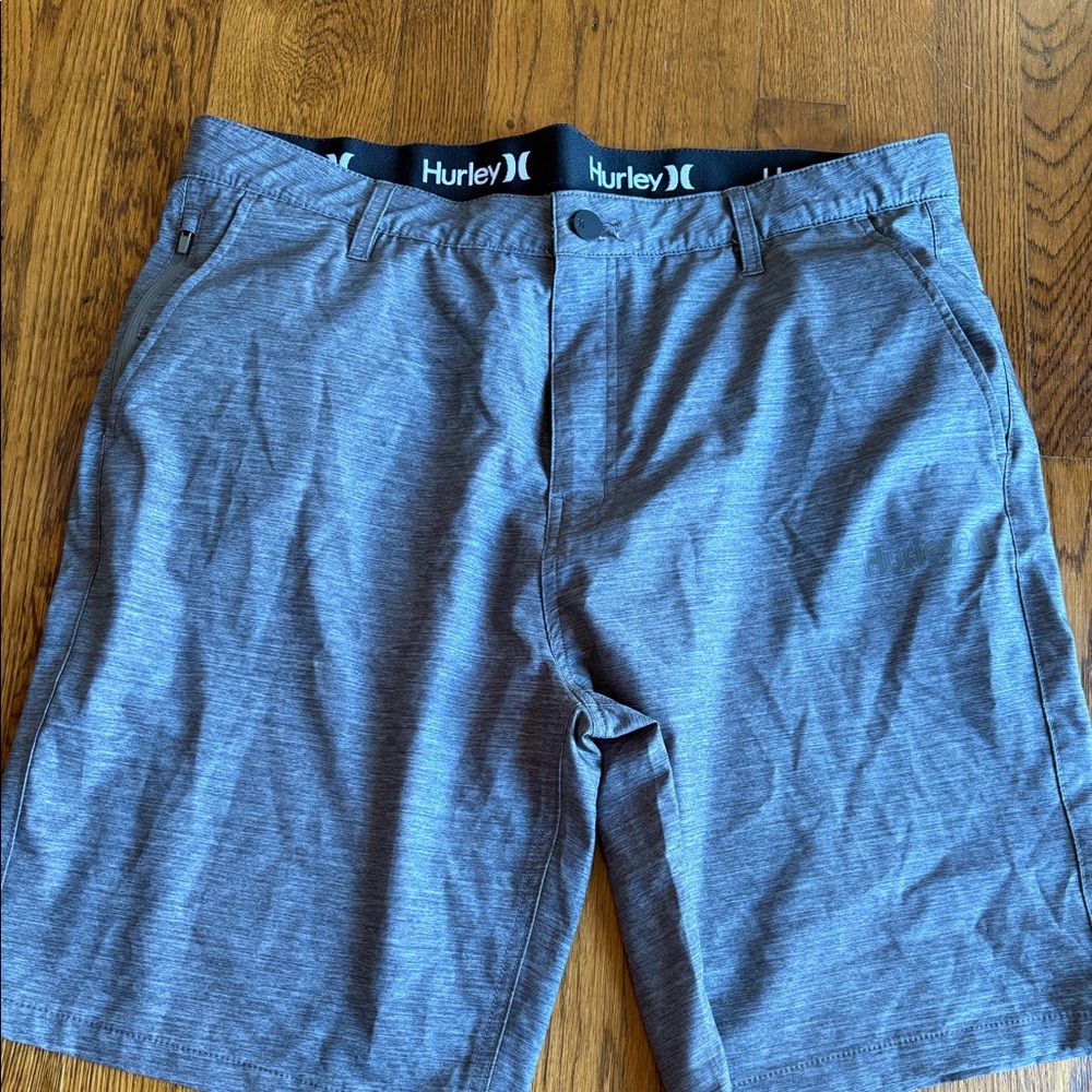 Hurley gray shorts Size 38.
